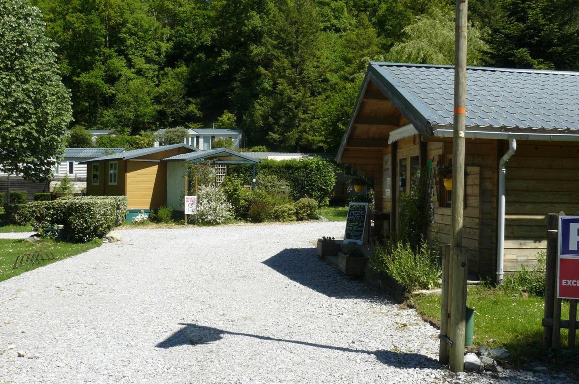 Camping Le Rey Louvie Juzon المظهر الخارجي الصورة