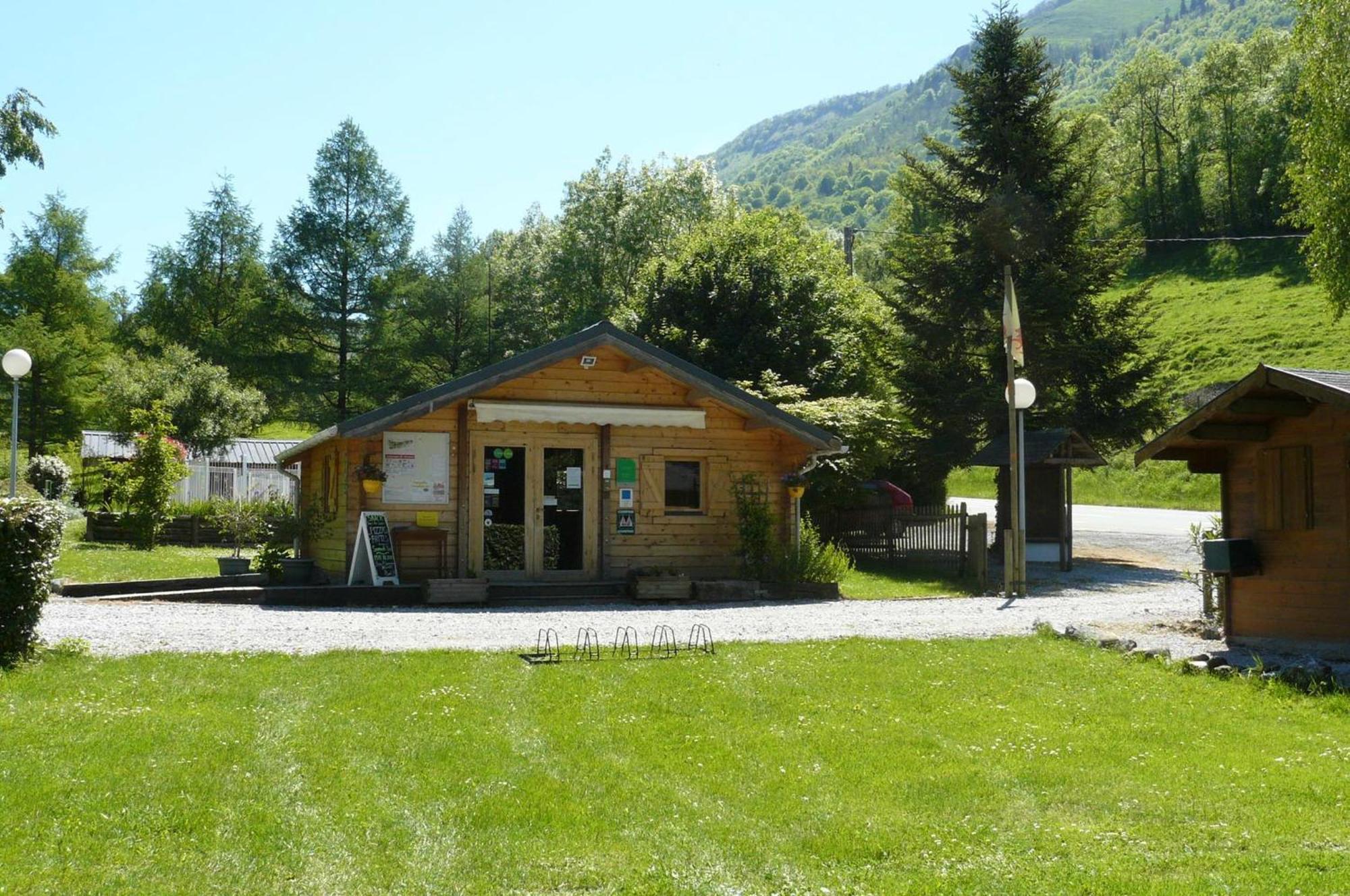 Camping Le Rey Louvie Juzon المظهر الخارجي الصورة