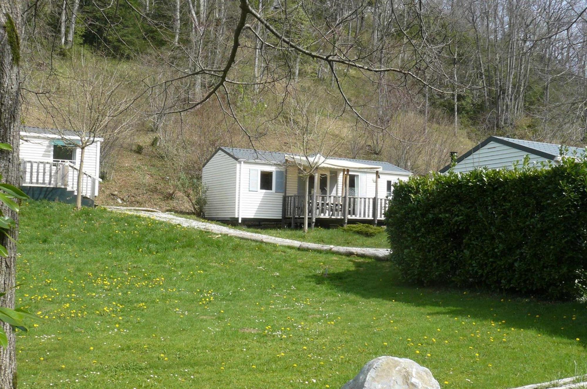 Camping Le Rey Louvie Juzon الغرفة الصورة