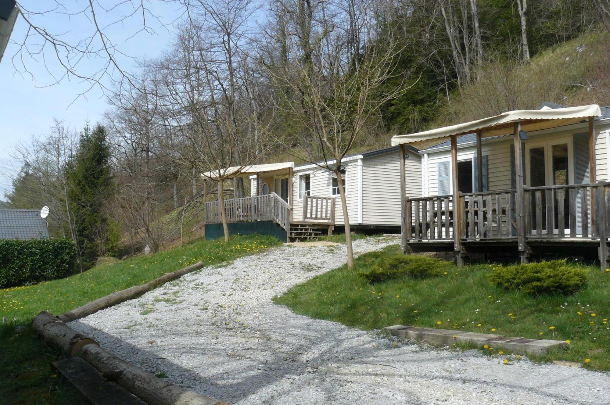 Camping Le Rey Louvie Juzon الغرفة الصورة
