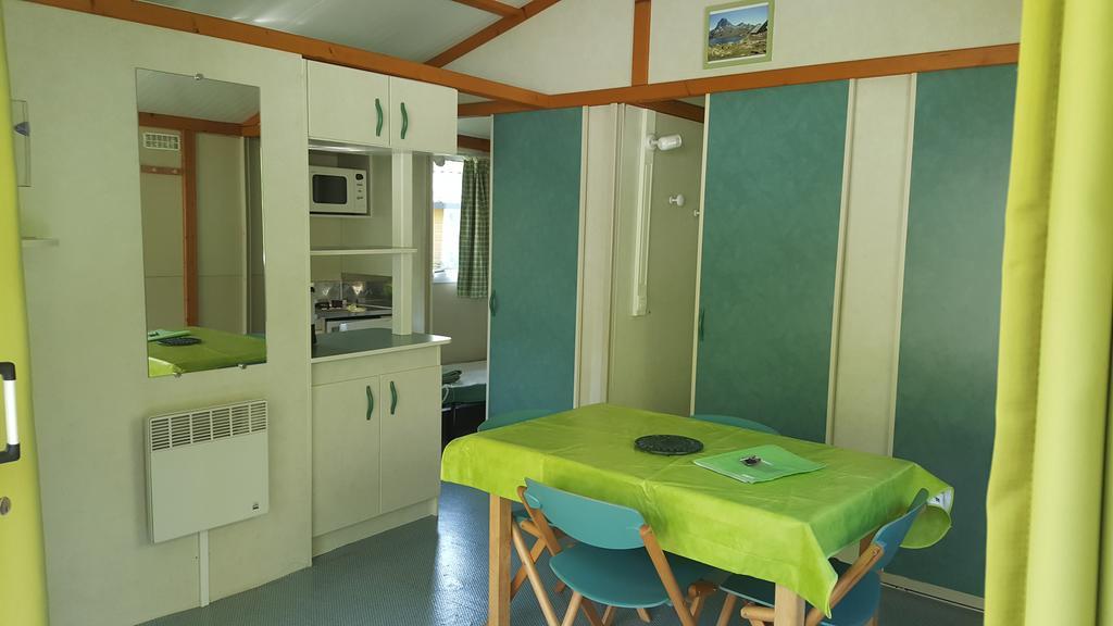 Camping Le Rey Louvie Juzon المظهر الخارجي الصورة