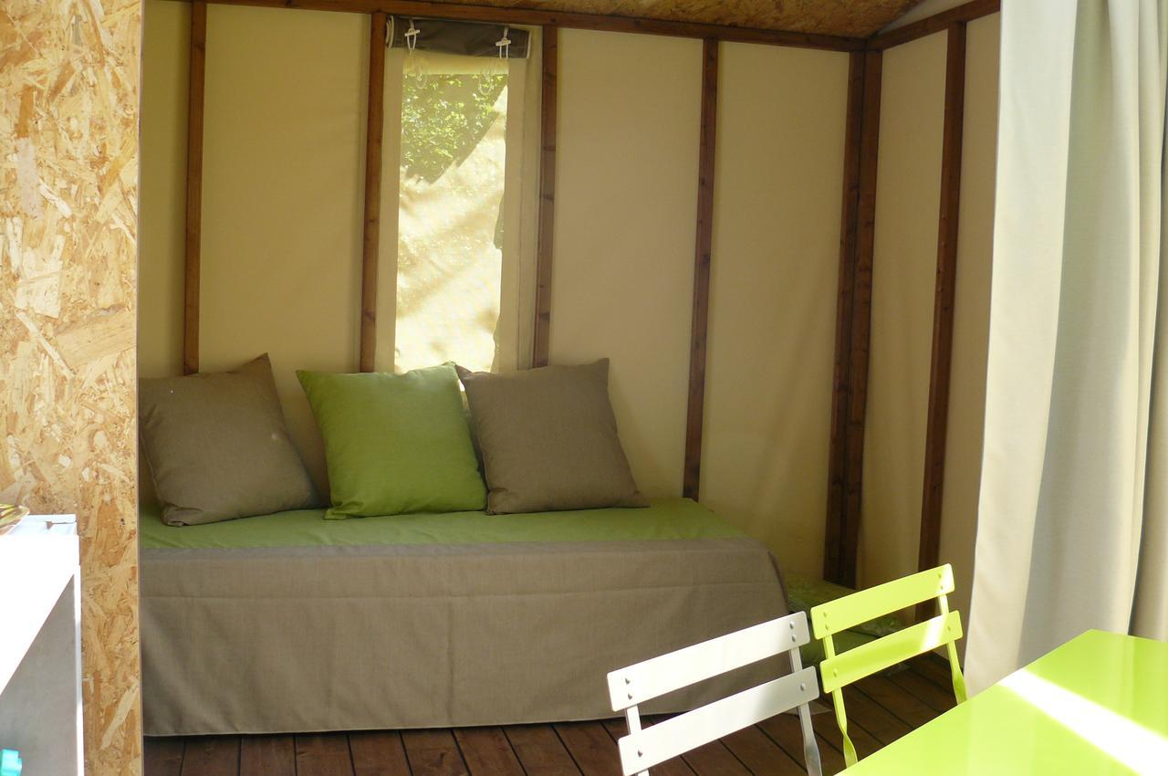 Camping Le Rey Louvie Juzon المظهر الخارجي الصورة