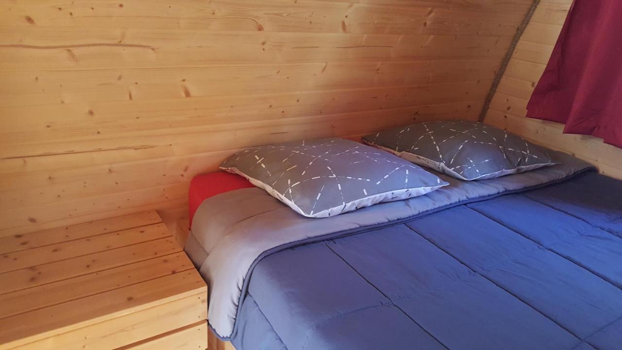 Camping Le Rey Louvie Juzon المظهر الخارجي الصورة